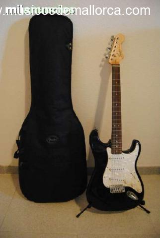 Guitarra electrica squier de la marca fender
