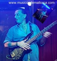 Me ofrezco de bajista