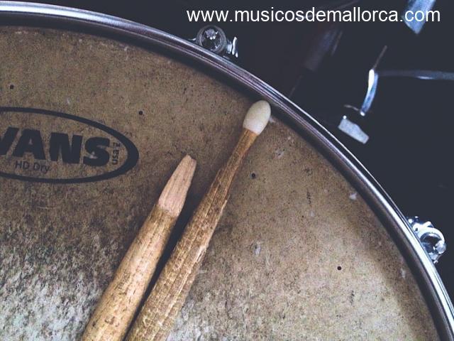 Se busca baterista Mallorca