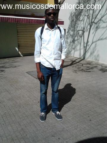 Se ofrece Professor de Guitarra