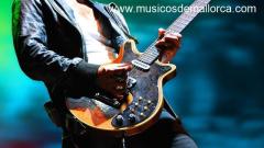 GRUPO BUSCA GUITARRISTA