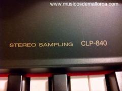 PIANO YAMAHA CLAVINOVA CLP 840