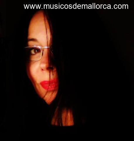 Guitarrista para hacer repertorio de Boleros... etc