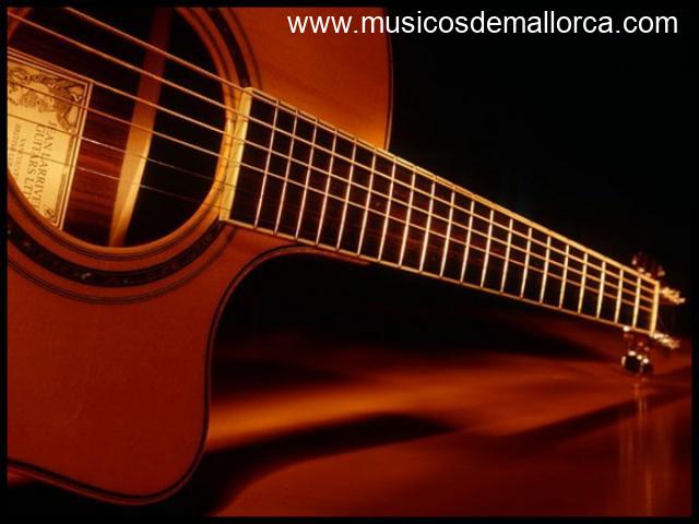 SE DAN CLASES DE GUITARRA