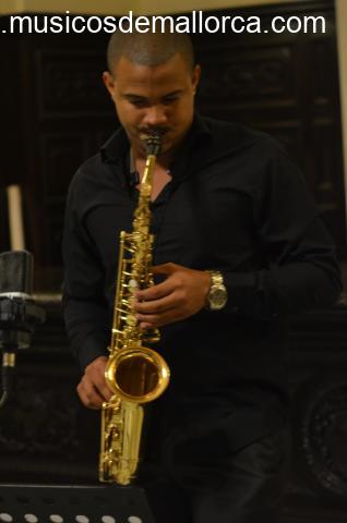 Saxofonista Profesional Para Bodas, Eventos, Fiestas, etc...