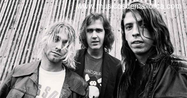 Se busca Guitarrista /vocalista  y bateria para tributo a nirvana o otras propuestas rockeras